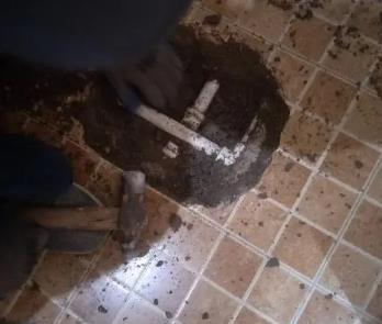 白河卫生间漏水维修公司为您分享下卫生间渗水如何处理及注意事项
